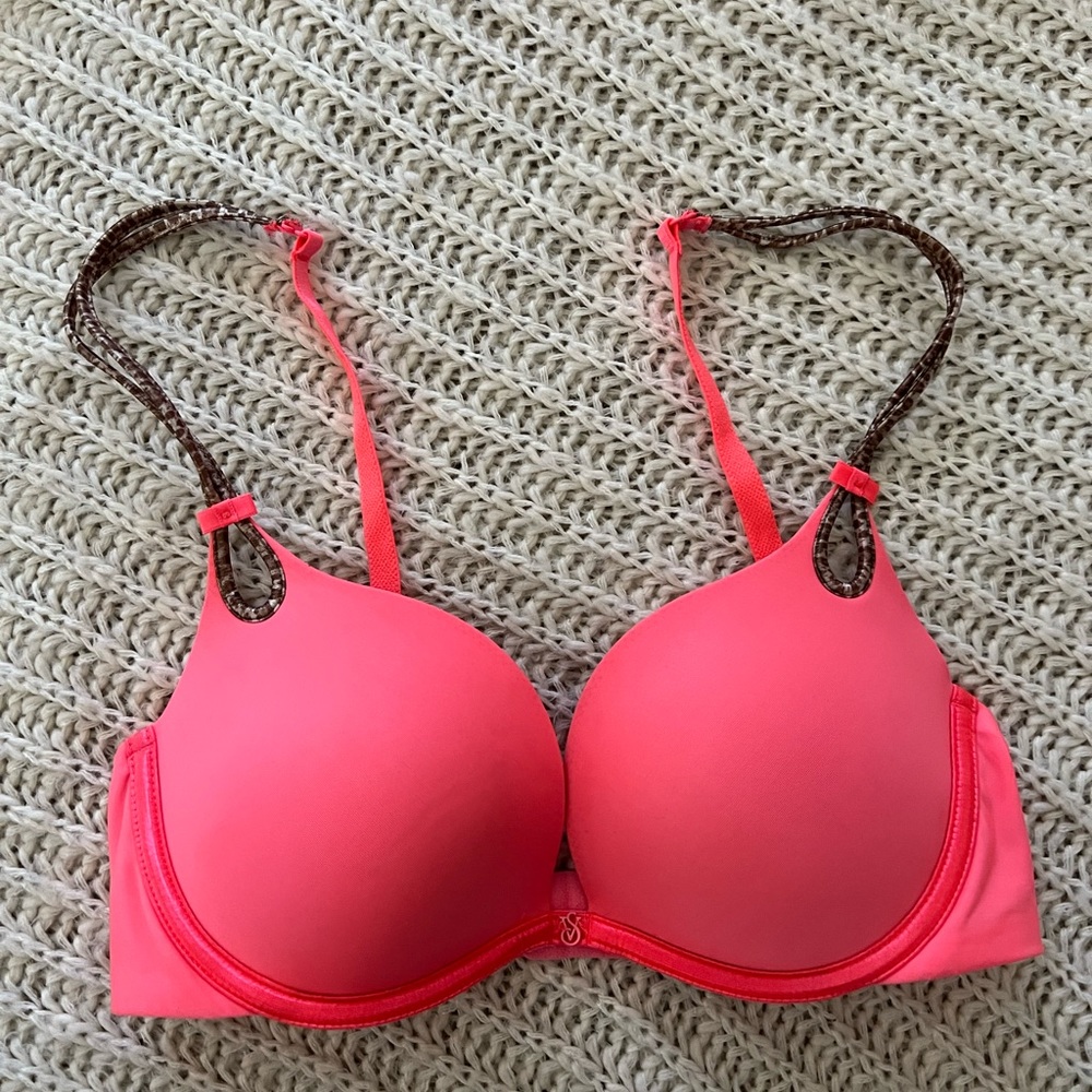 VS “Sexy Little Things” Push-Up Bra